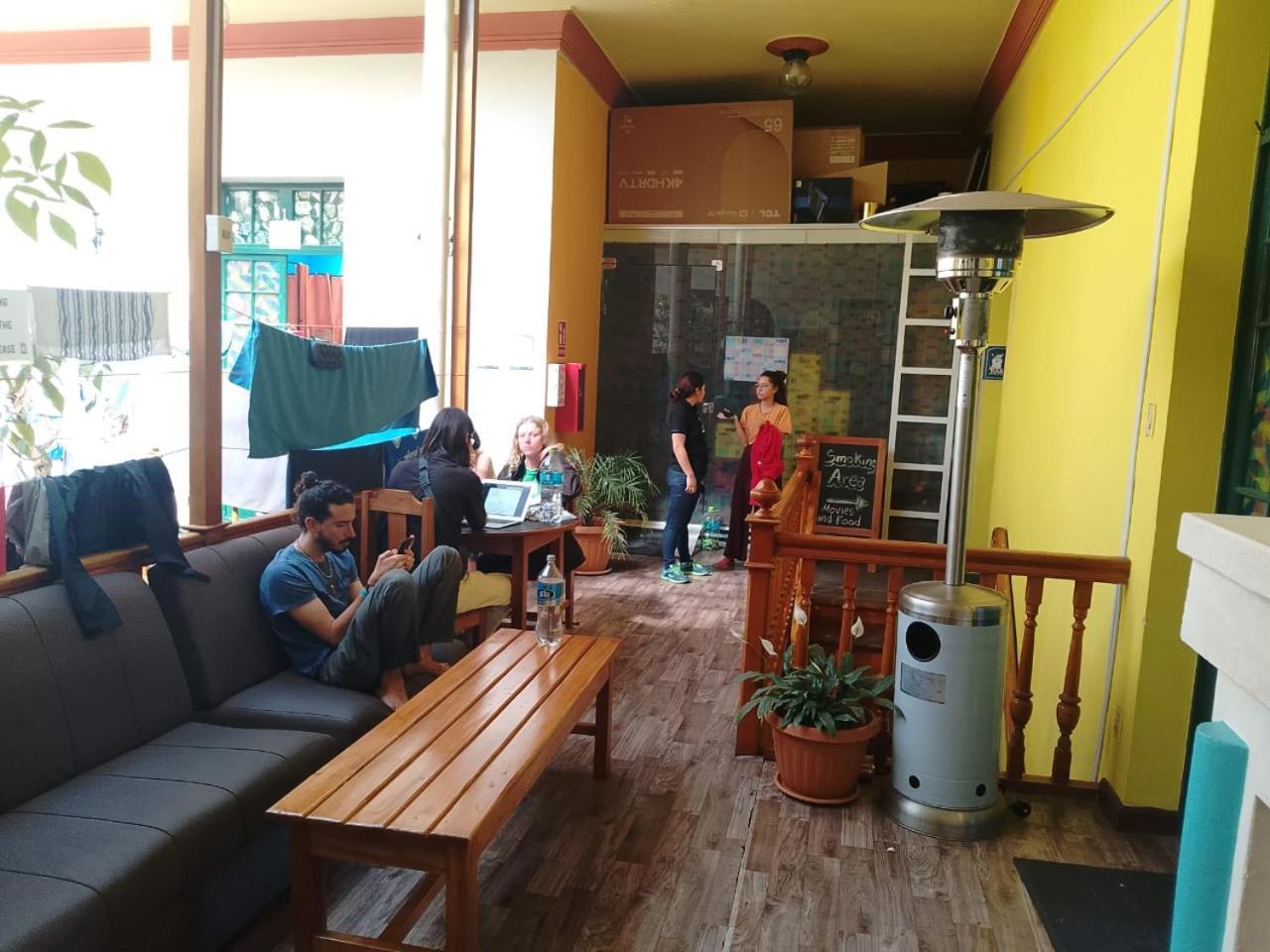 Saint Peter'S Llama Hostal لاباز المظهر الخارجي الصورة