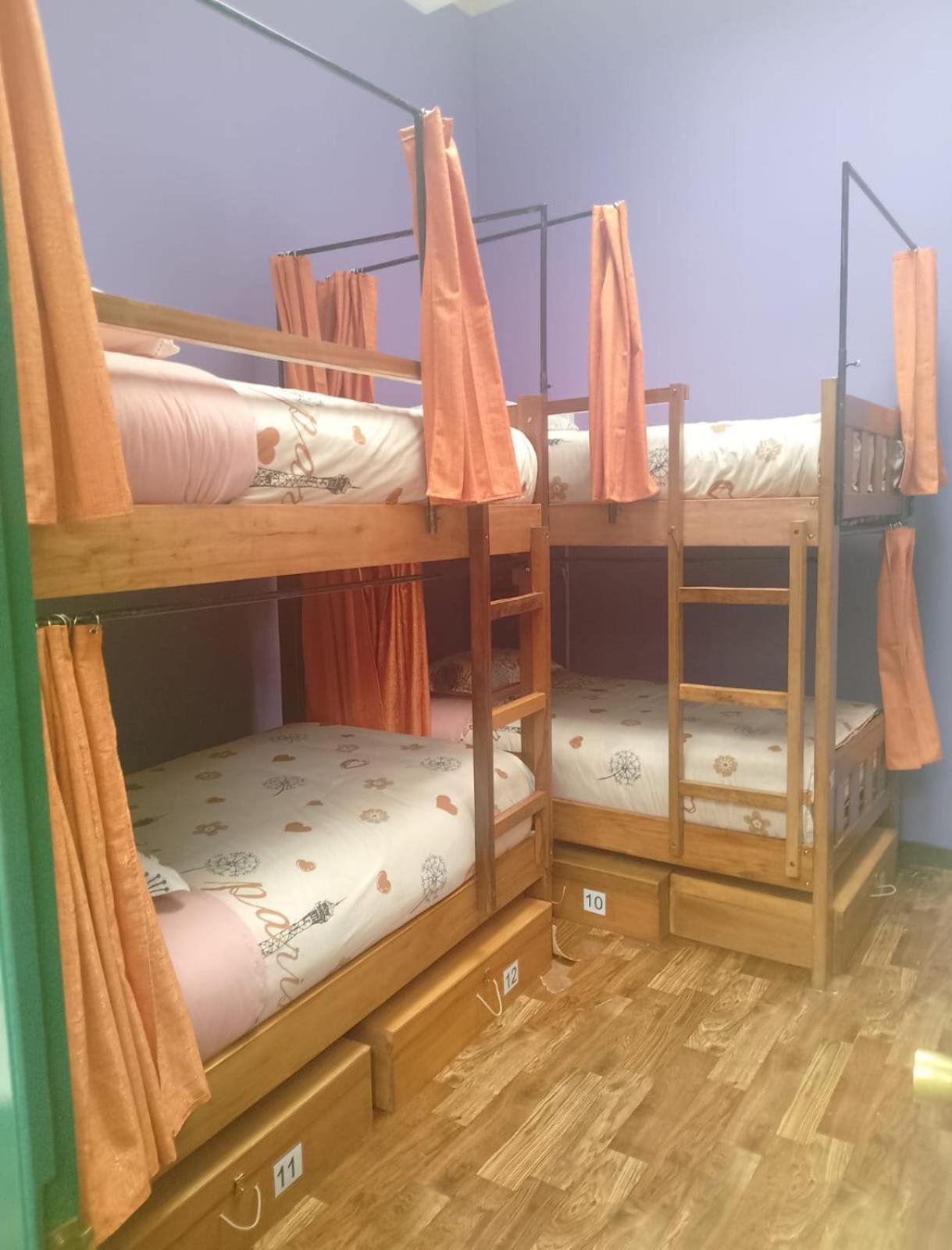Saint Peter'S Llama Hostal لاباز الغرفة الصورة